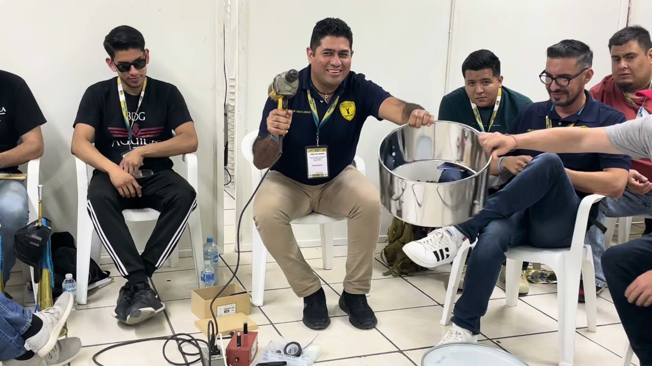 Como AFINAR un TAMBOR de banda de guerra paso a paso / ajustar o apretar cajas