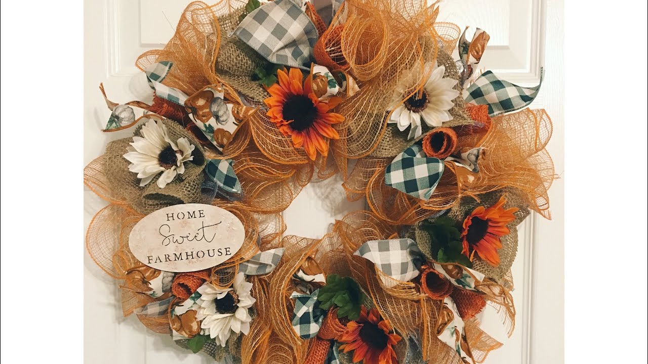 DIY floral farmhouse fall wreath | fall crafts