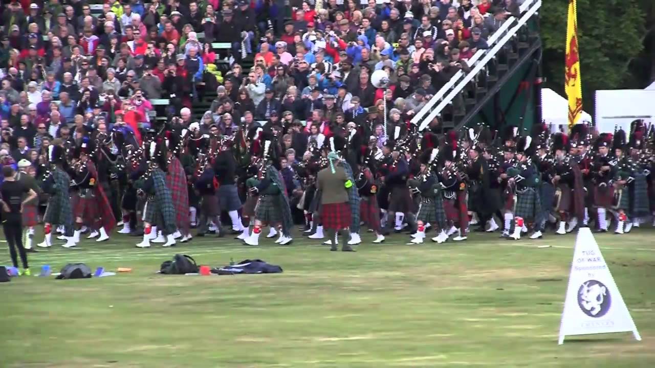 Braemar Gathering 2013 Queen Massed Pipes