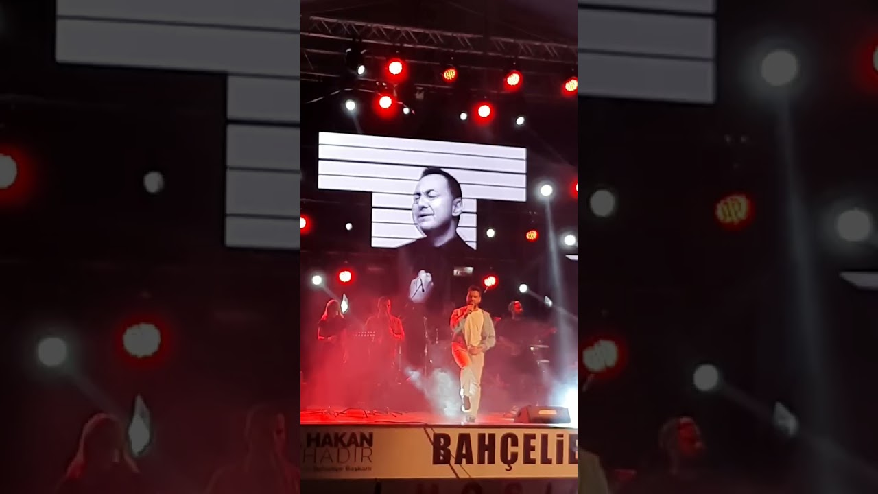Sinan Akçıl - Yüzyılın aşkı (Bahçelievler konseri)