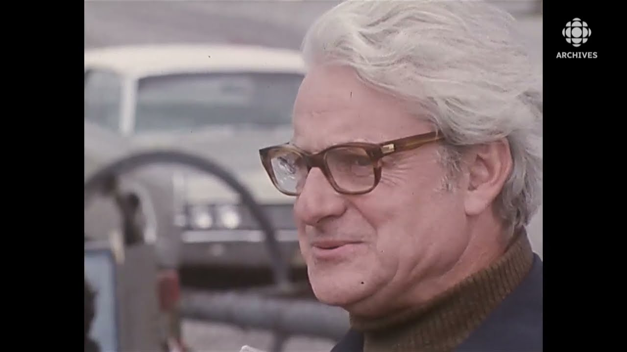 En 1971, le cinéaste René Clément interviewé lors d'un tournage à Montréal