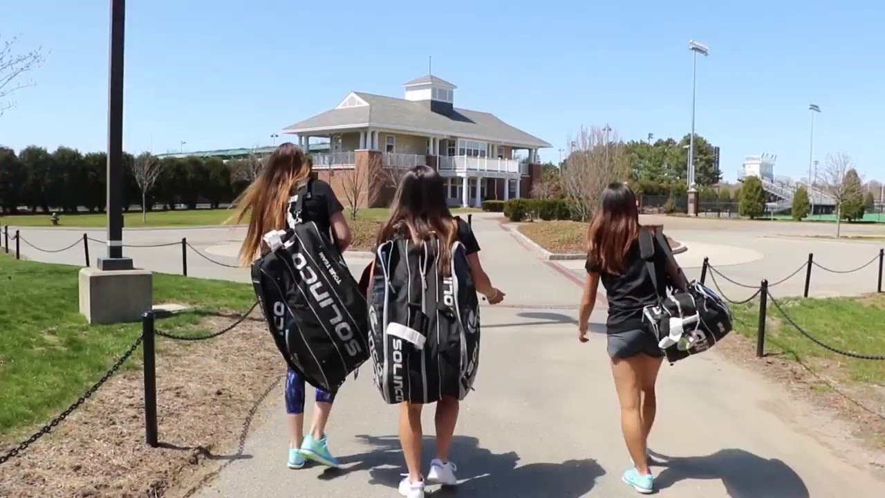 Feature: Women's Tennis' Bag Check