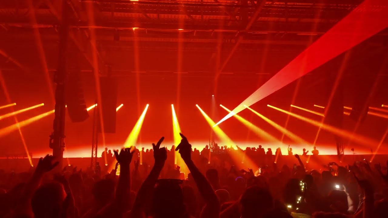 Miss Monique - Gotye - Somebody That I Used to Know @ DRUMSHEDS London 2025 by @domelove  [ 4K ]