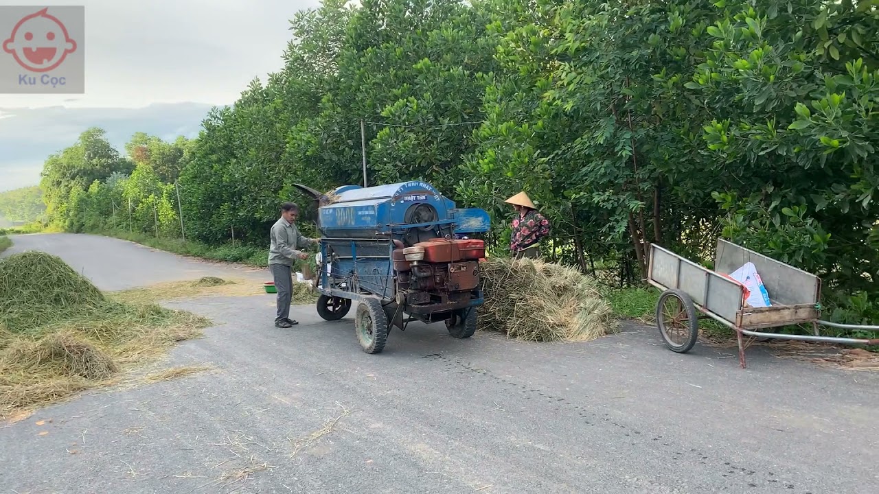 M&aacute;y v&ograve; l&uacute;a - m&aacute;y được c&aacute;c b&eacute; thiếu nhi y&ecirc;u th&iacute;ch. M&aacute;y tuốt v&ograve; đập l&uacute;a li&ecirc;n hợp cho người n&ocirc;ng d&acirc;n