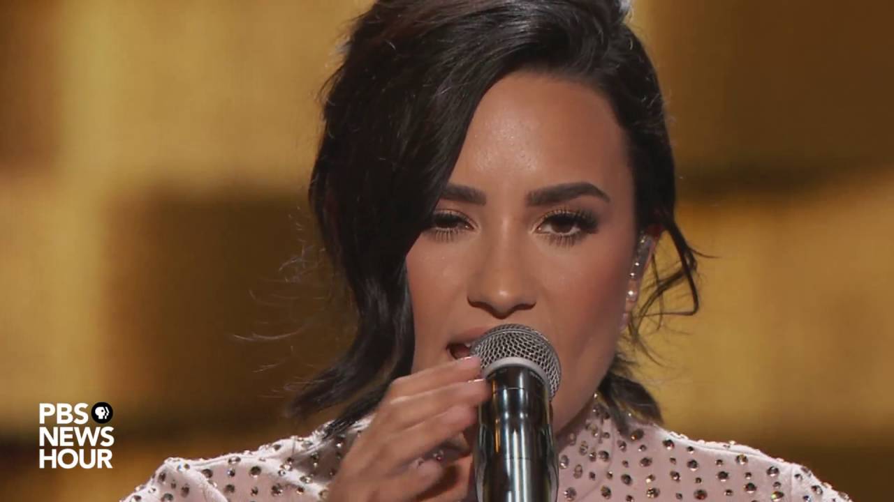 Watch Demi Lovato perform 'Confident' at the 2016 Democratic National Convention