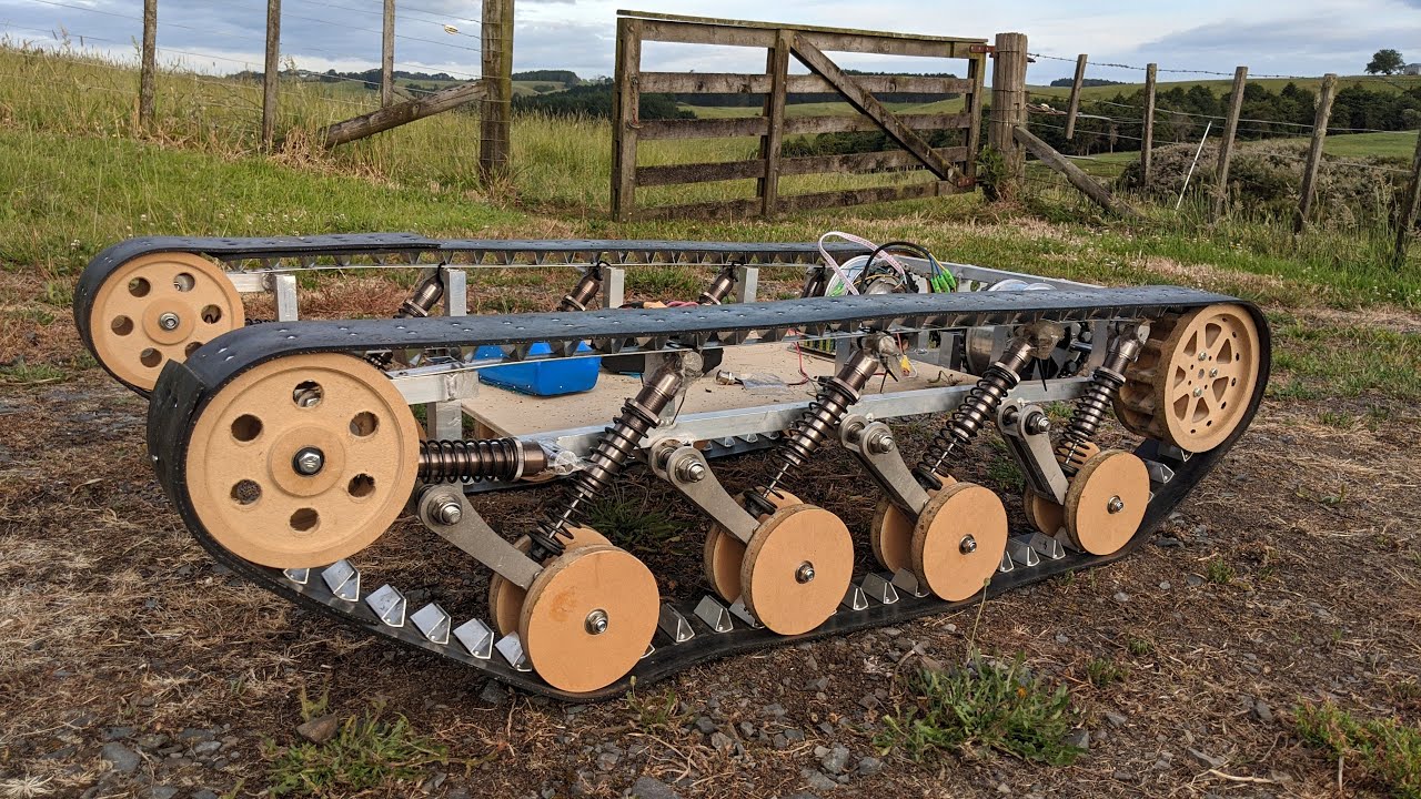 RC tank thingy (hoverboard motors)