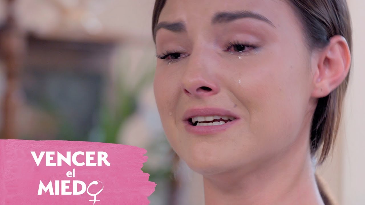 Cristina confiesa a su familia que fue víctima de abuso | Vencer el miedo 2/2 | C-25 | tlnovelas