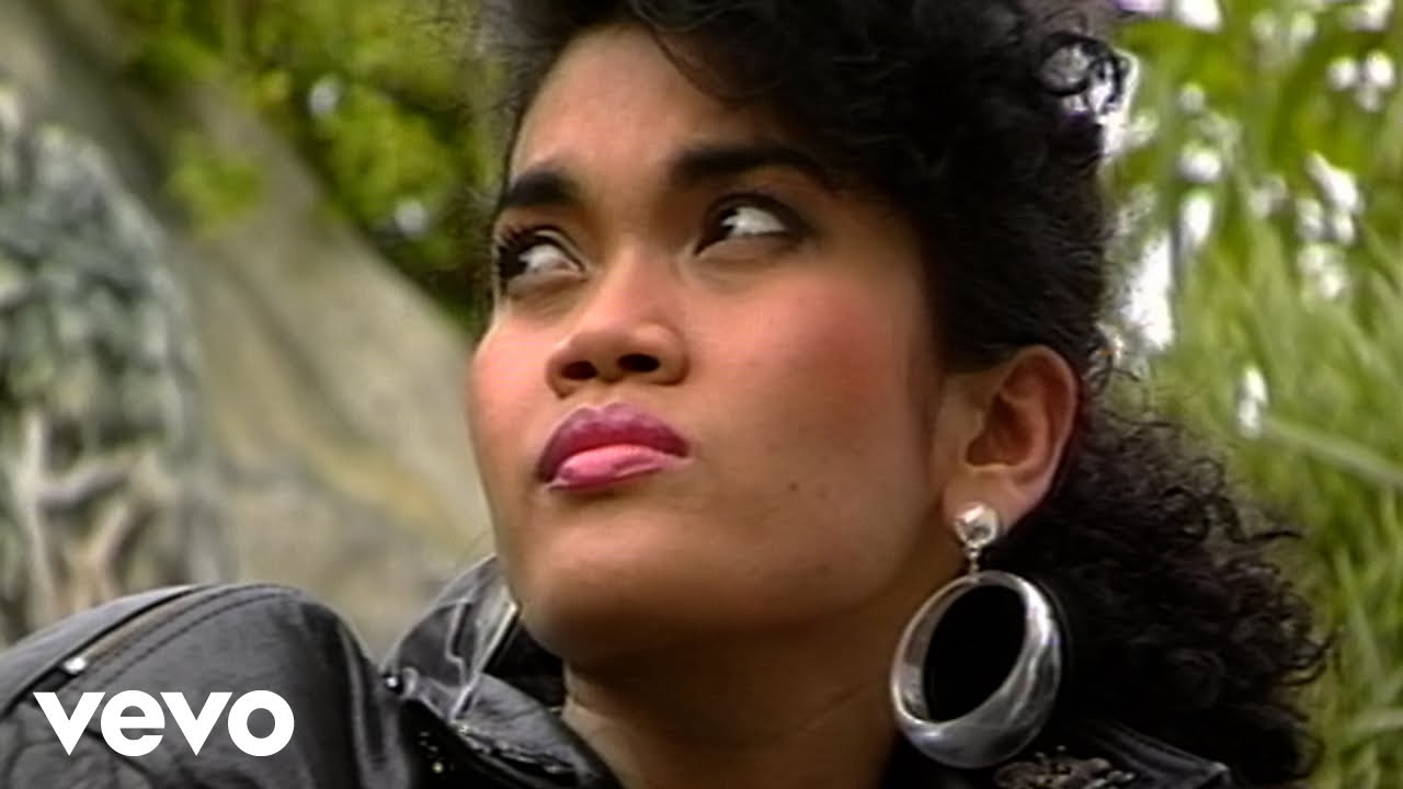 Aishah - Janji Manis Mu (Official Music Video)
