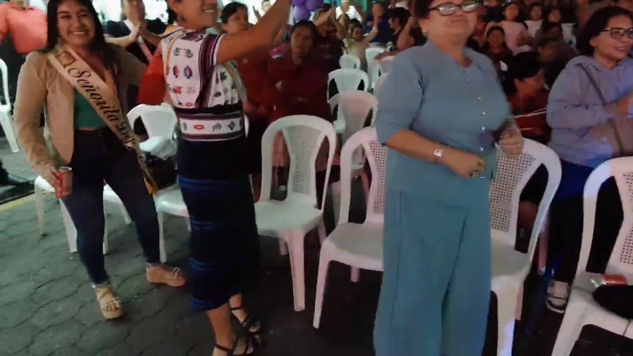 Risas, bailes y abrazos 🤗💃 – ¡Feliz Día de la Mujer, Alotenango! 🌺