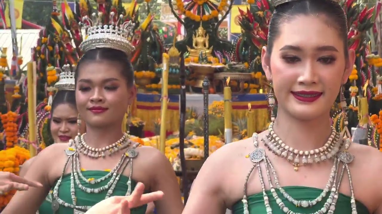 พิธีบวงสรวงรำถวายปู่ศรีสุทโธย่าศรีปทุมมา