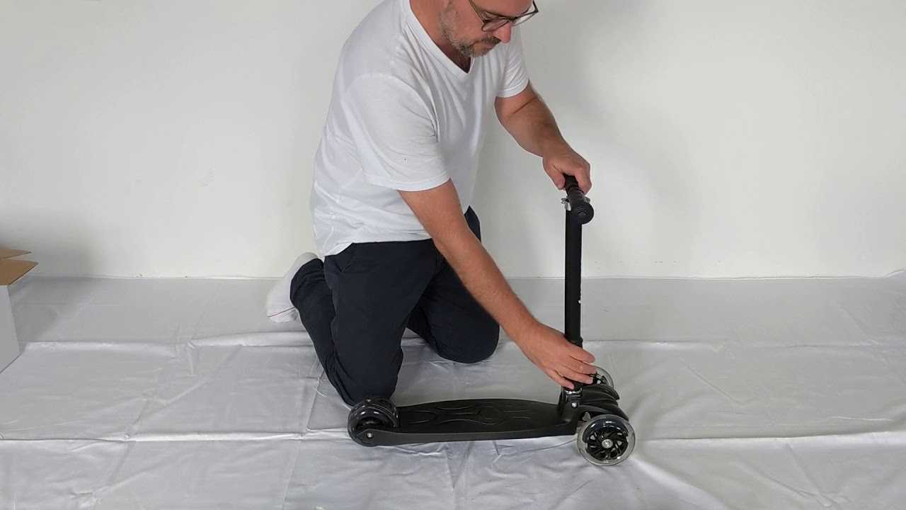 Aufbau fun pro TWO Kinderroller mit LED - Kinder rollern, 3-Rad-Roller