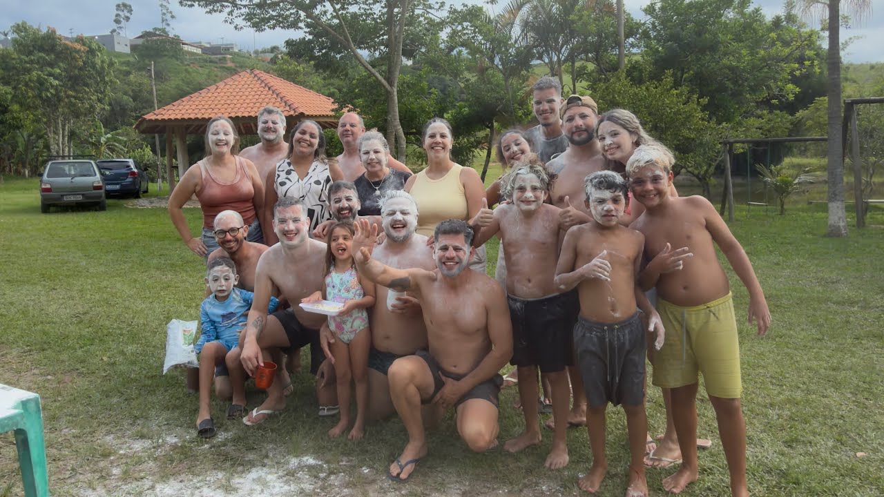 ❌ ERROU? ROSTO NA FARINHA! 😂 | Perguntas e Respostas com Amigos