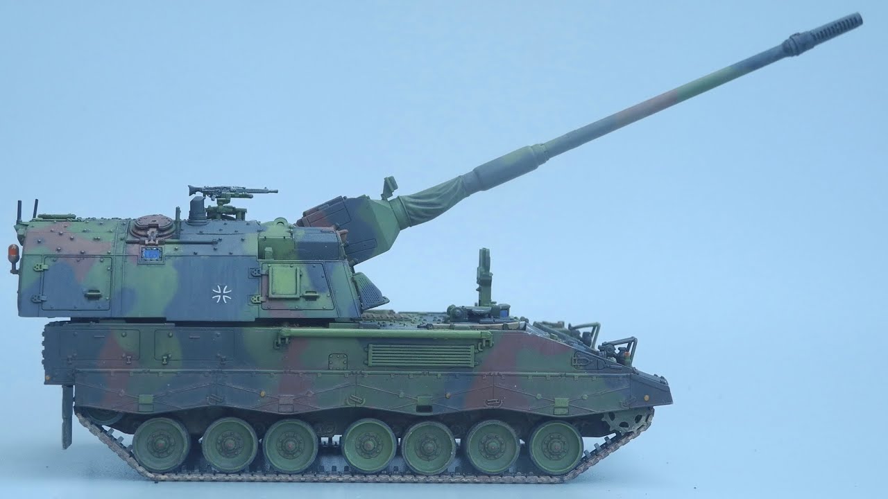 MENG 1/72 German Panzerhaubitze 2000  NATO camo
