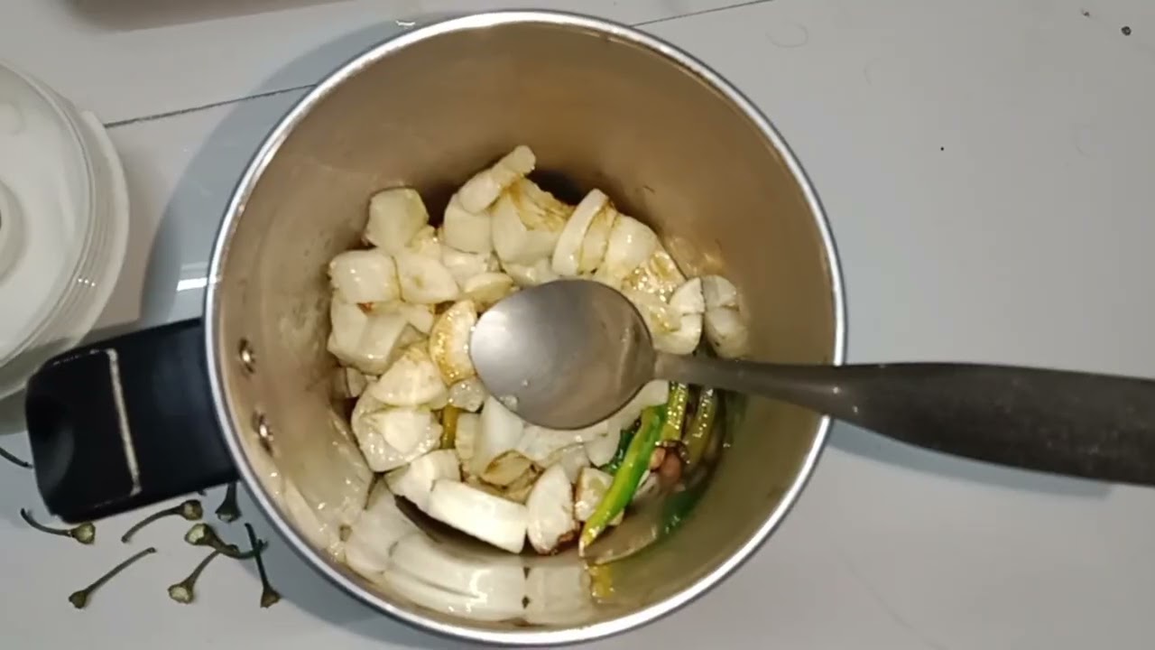 #Mullangi and groundnuts chetny 😋😋😋