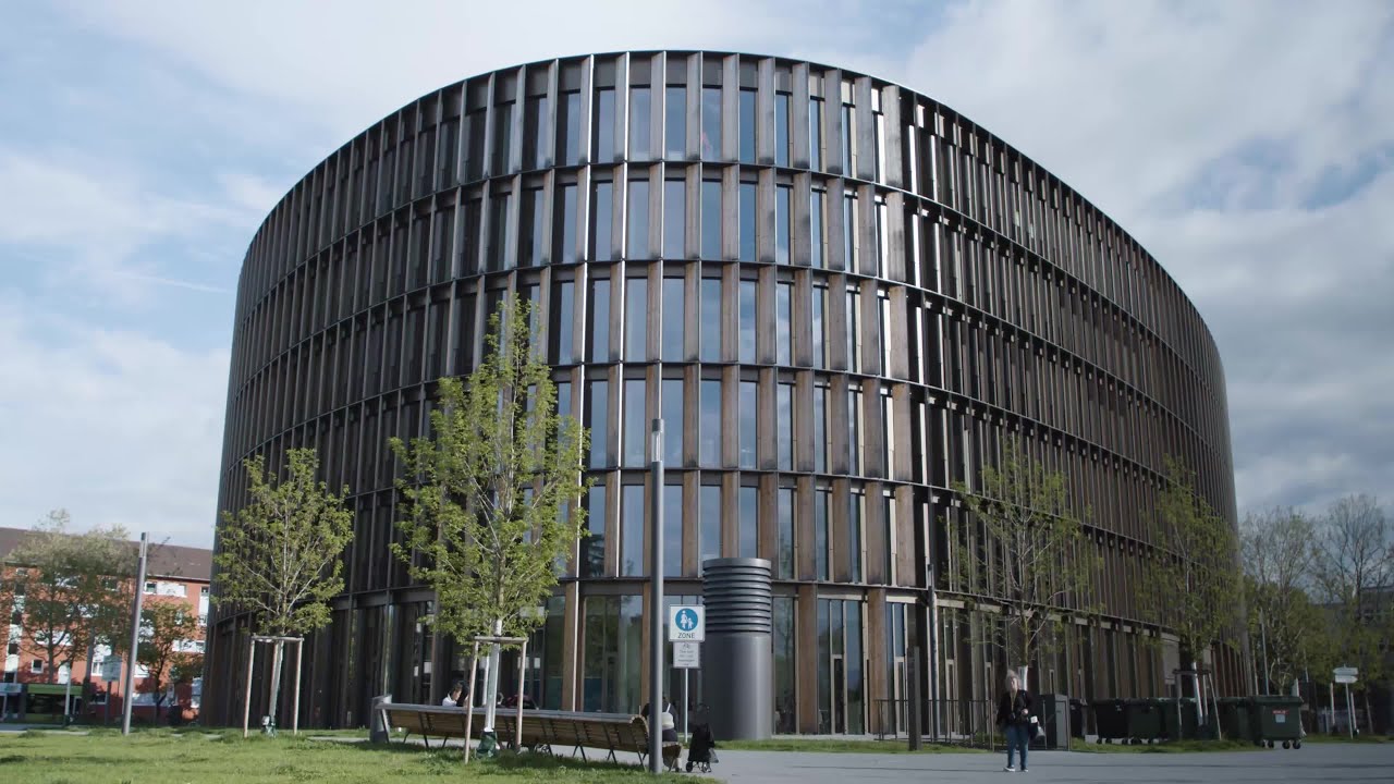 Plus-Energie Rathaus: Automatisierung f&uuml;r Energieeffizienz | Kundenprojekt