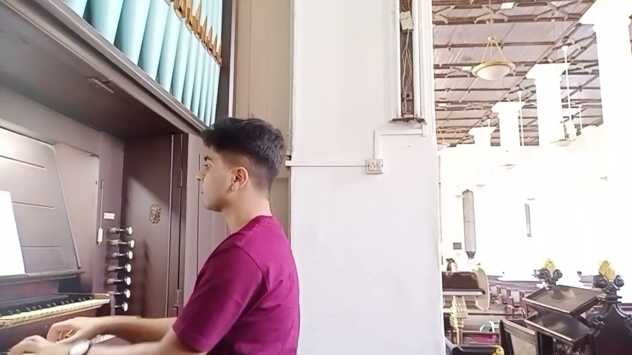 Ding Dong Merrily on High 