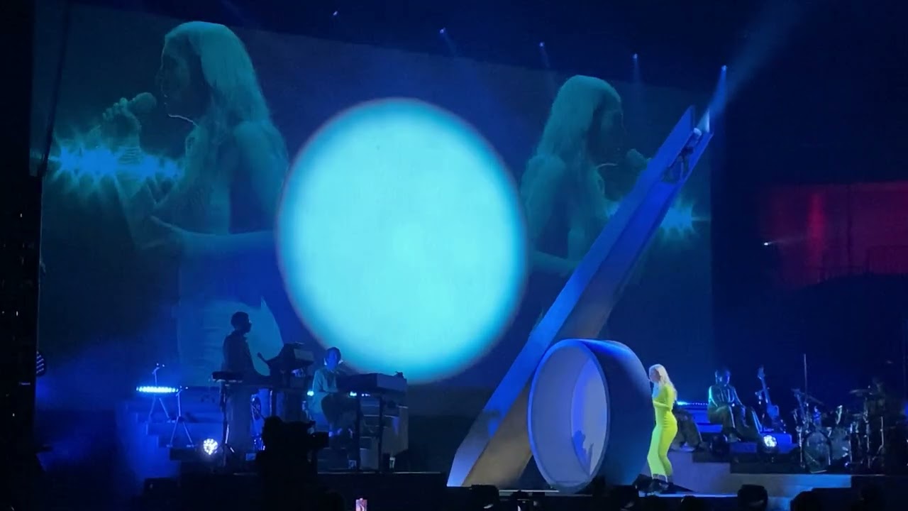 Lorde ~ Ribs ~ Live 2022 @ Mohegan Sun Arena