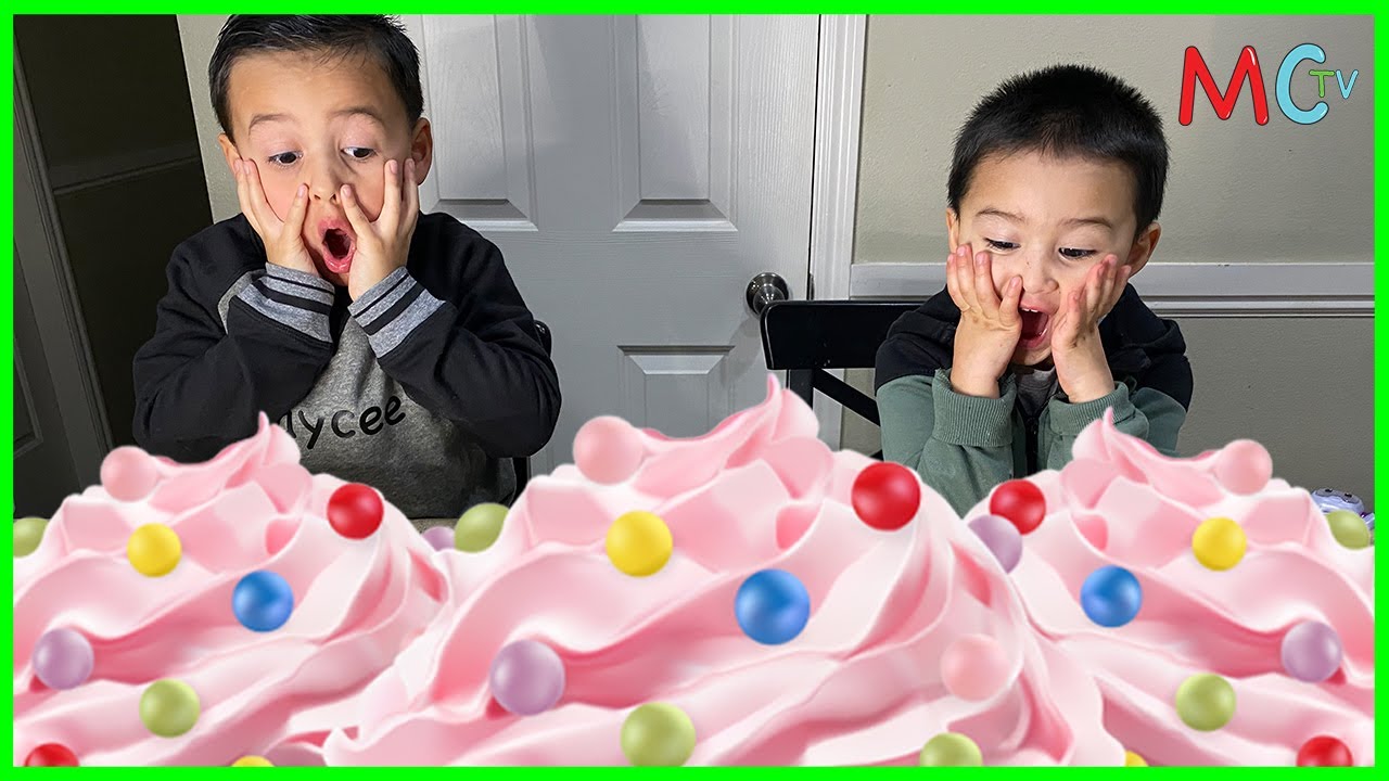Baking Cupcakes/Dance Party with Maycee Tv!!!