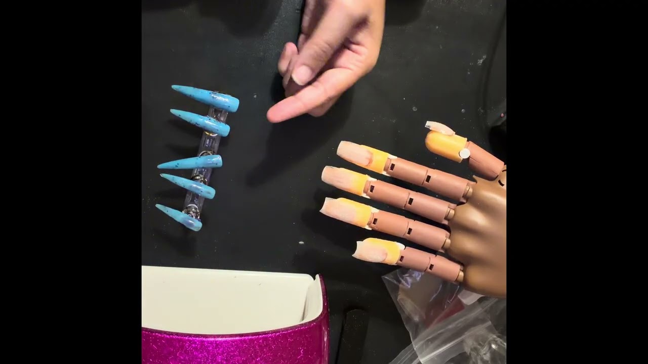 Still practicing making press ons 💅🏽