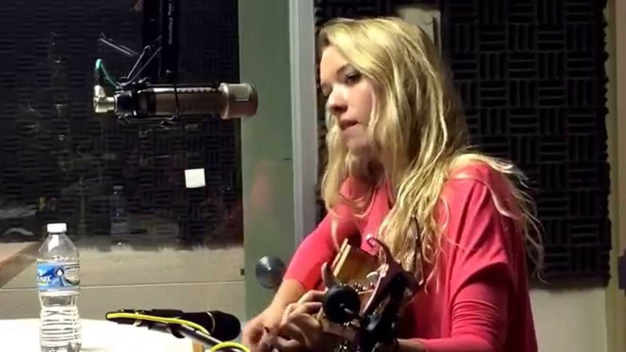 Emily Ann Roberts Performs Folsom Prison Blues On 95.7 Duke FM-Knoxville, TN