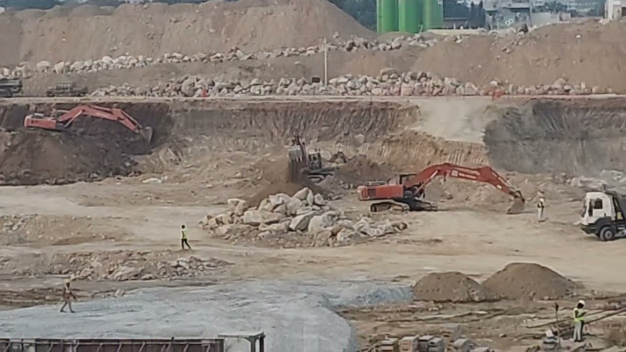 any service recoverment please contact👍 #buldingdemolition #excavator #demolitionwork #Hyderabad 