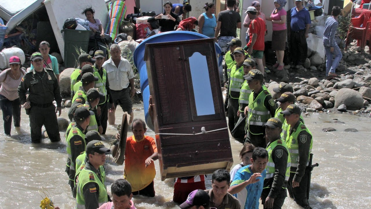 Gobierno venezolano demuele casas de colombianos deportados