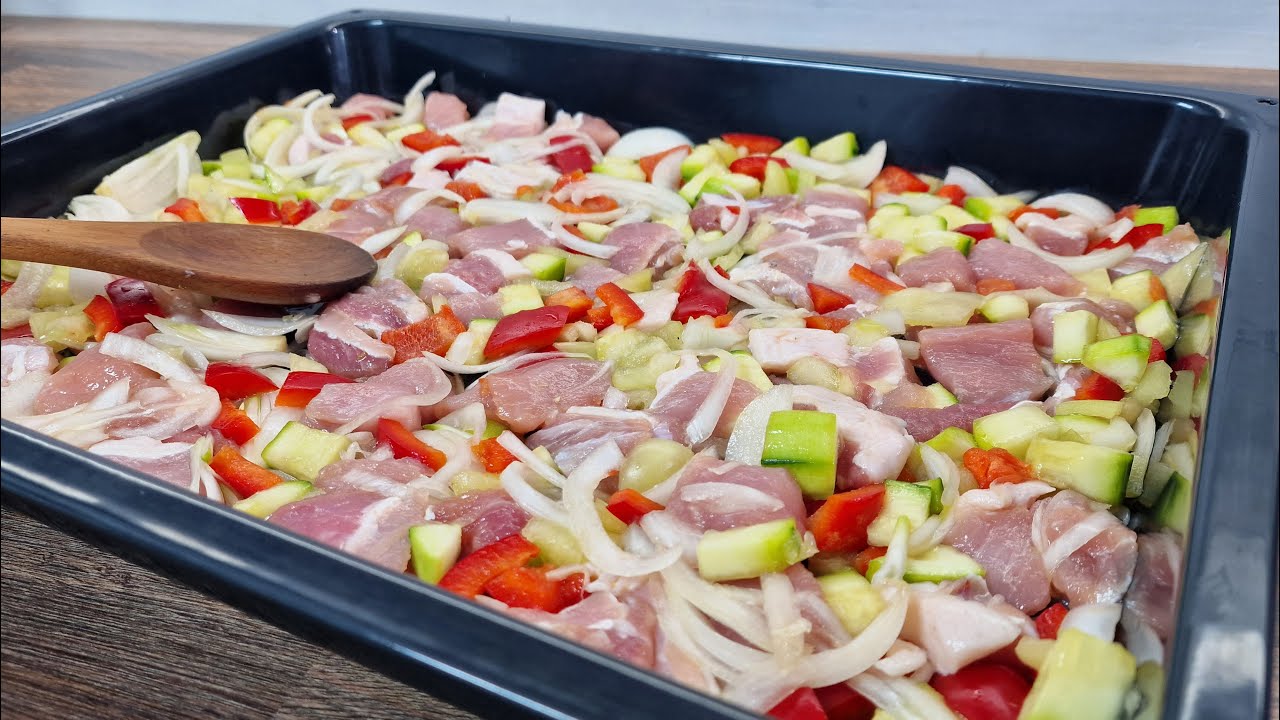 В таком приготовлении любое мясо будет нежным и сочным! О, какое угощение, мясо с овощами!