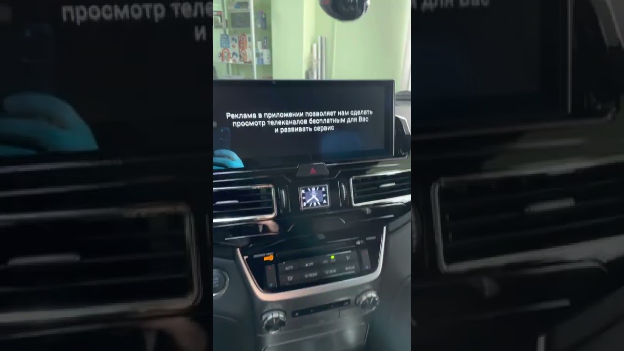 Установка монитора на системе Android в Toyota Land Cruiser 200 (стиль LC 300/LX 570)