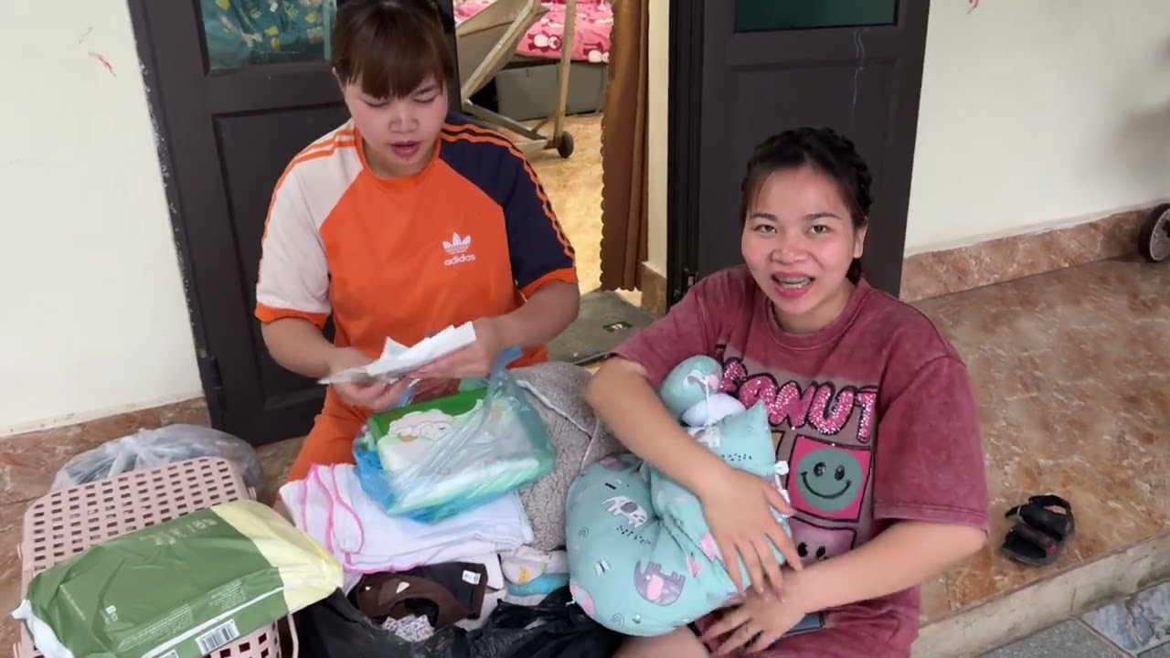 Chị sen dọn hết đồ sơ sinh cho gì hoài về chuẩn bị đi đẻ e bé