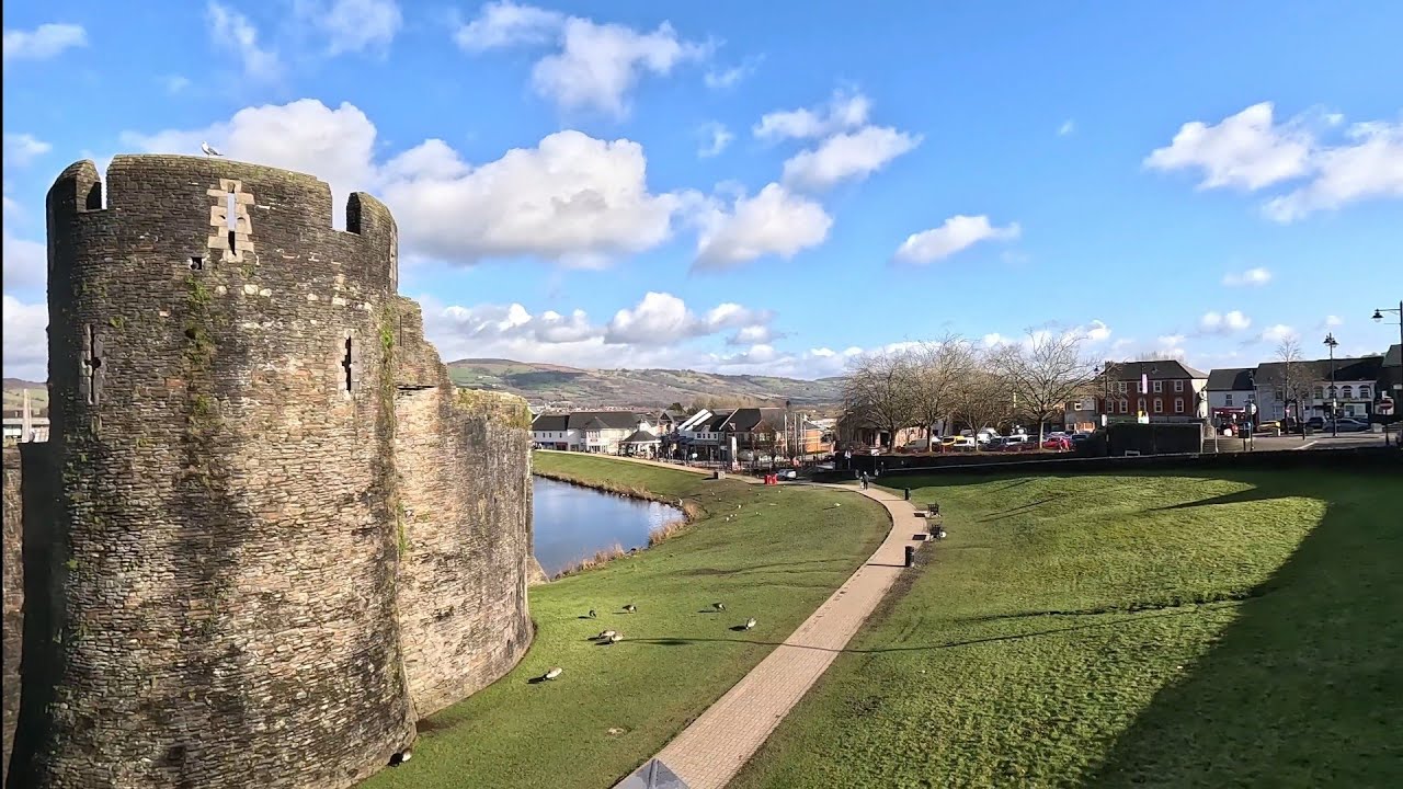 Caerphilly Town and Mountain 4K