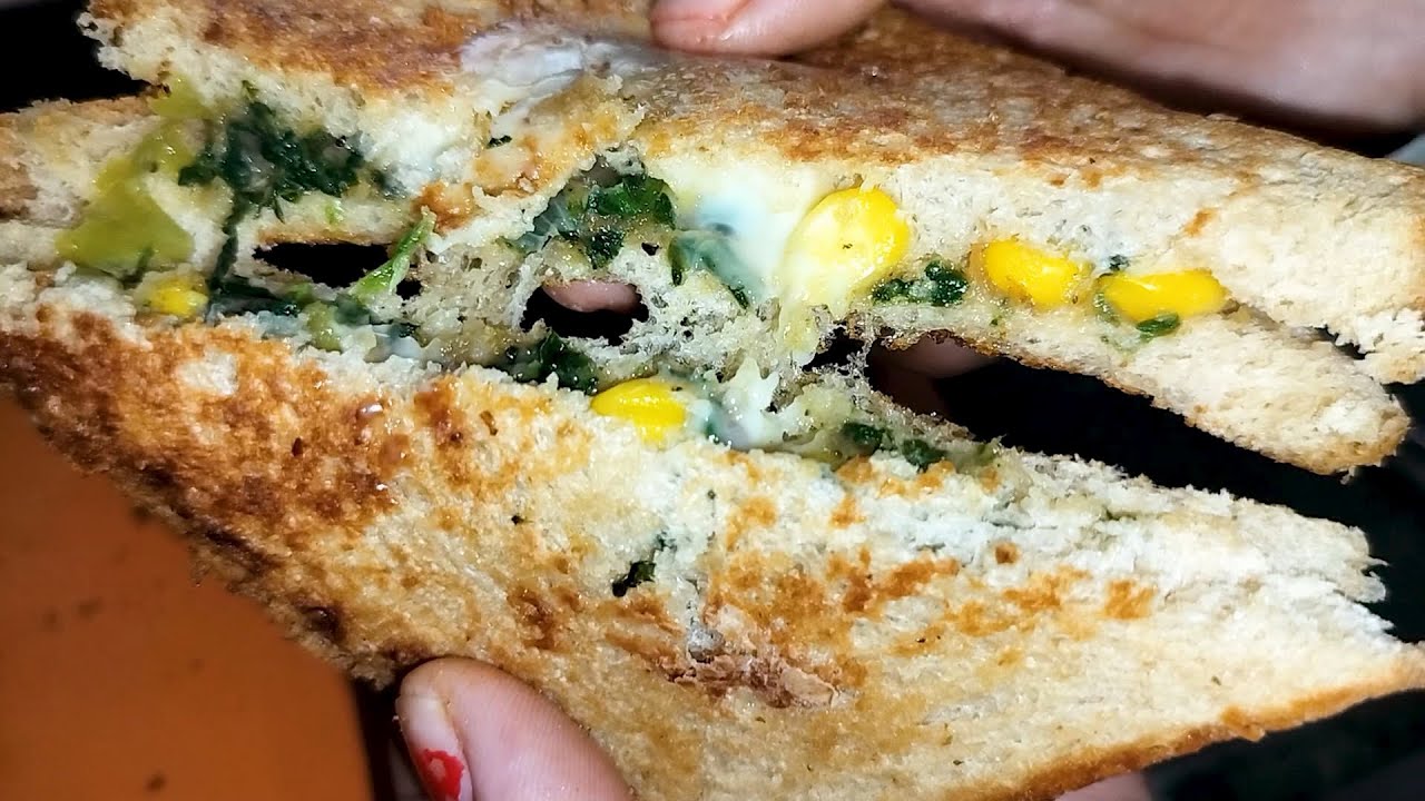 Palak Corn Sandwich Recipe | चीज़ी पालक और कॉर्न सैंडविच | Spinach Corn Sandwich | टेस्टी सैंडविच