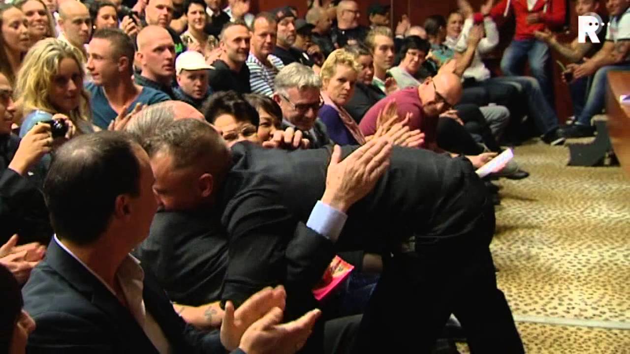 Boek biedt inkijk in bestaan Rotterdamse hooligans