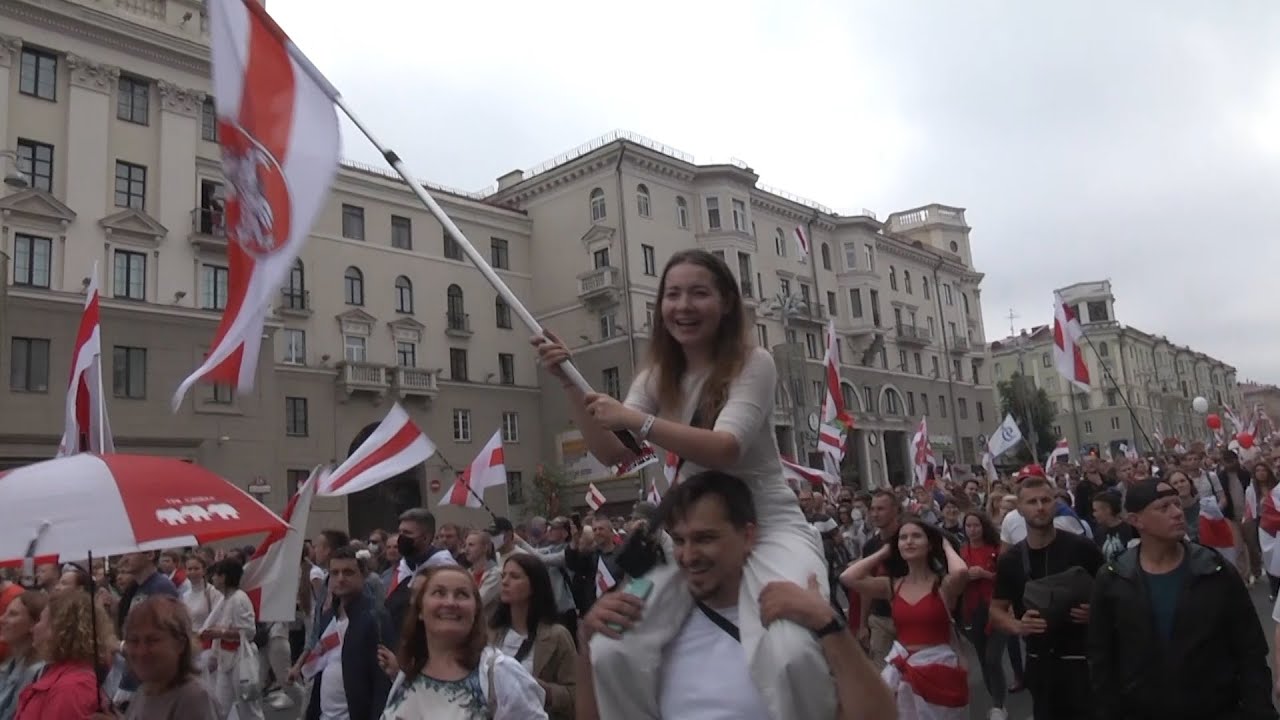 Mass Protests And An Armed President As Standoff In Belarus Enters Third Week