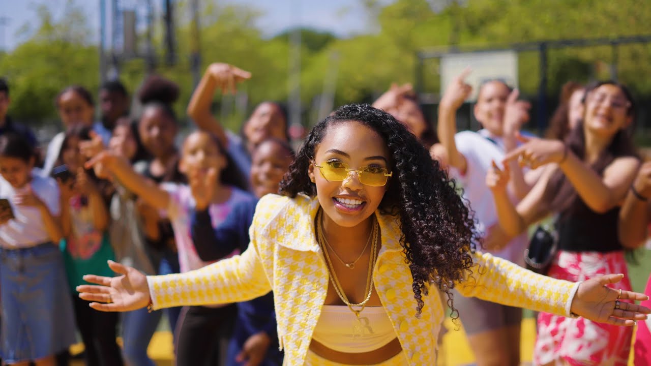 Andrea Rafaella - Je Weet Wat Daar Is (Prod. Avenue)