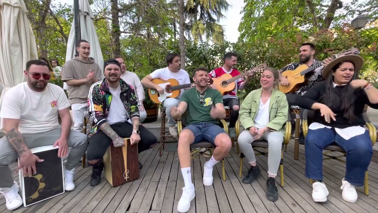 Popurrí en Los Kioskos de Florida Retiro/ Fondo Flamenco/ Estopa Y Manuel Carrasco .