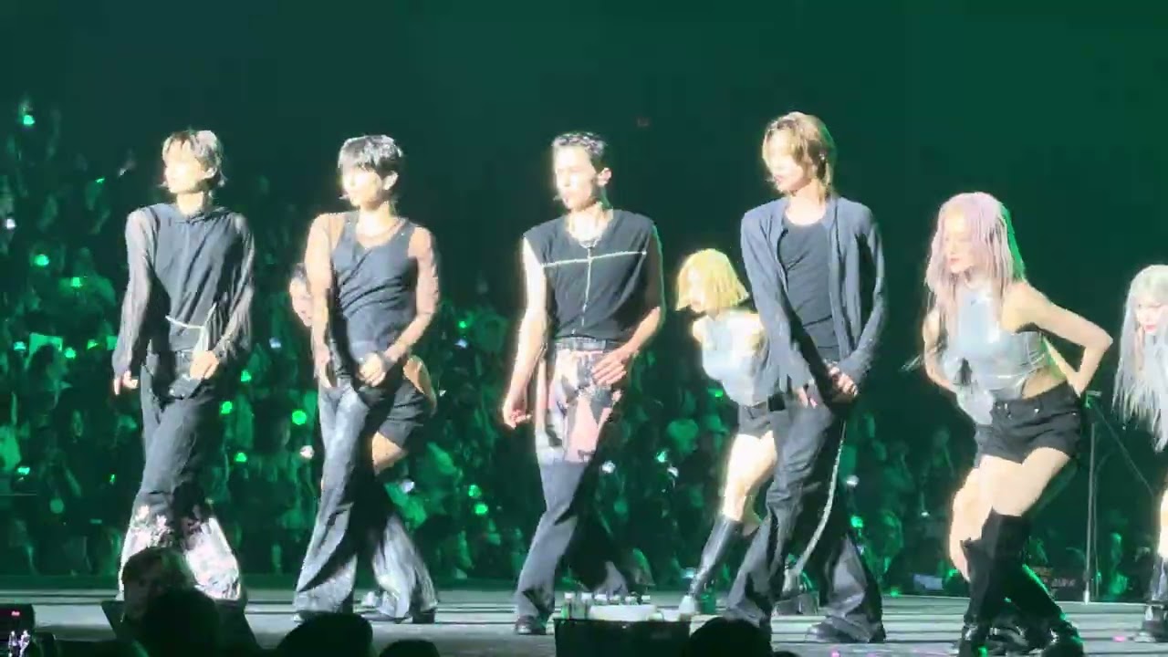 [FANCAM] 10-11-25 - Seventeen – NEW_ – Tacoma – Joshua, Jun, The8, Vernon - Network Love