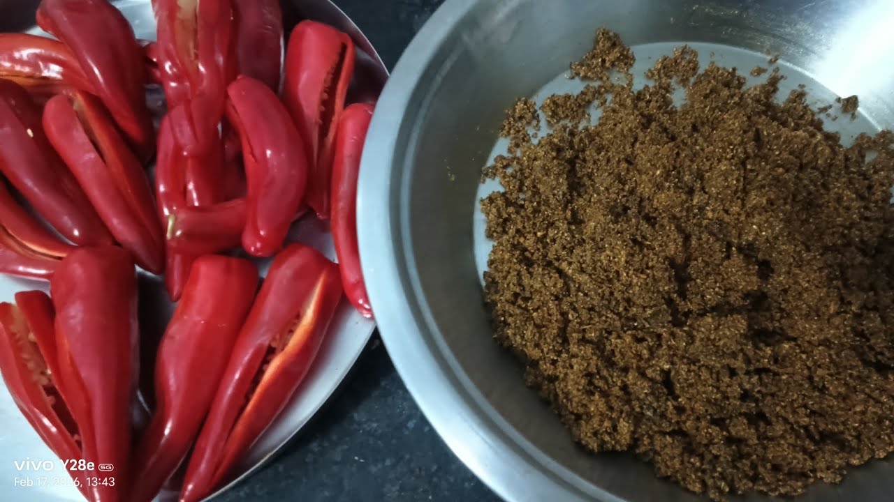 Lal bharva mircha banaen aise ki sab mang mang kar khayen#full #video#😋😋😋