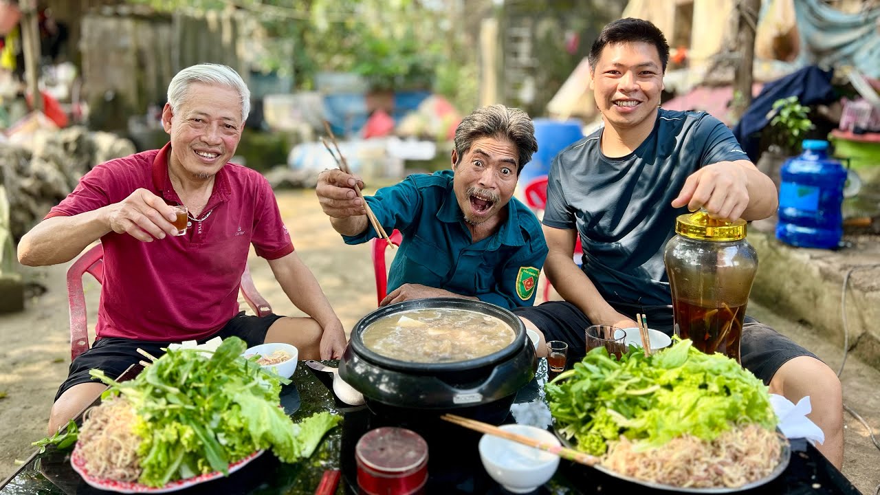 Nồi Lẩu Ếch Chào Đón Những Tia Nắng Đầu Năm Và Cười Rách Mồm Với Bác Thông | HUY ANH TV