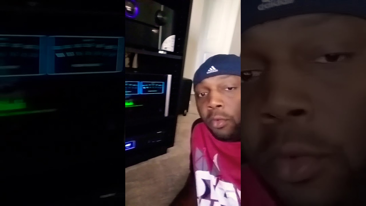 A quick video of McIntosh Mc8207 power amp