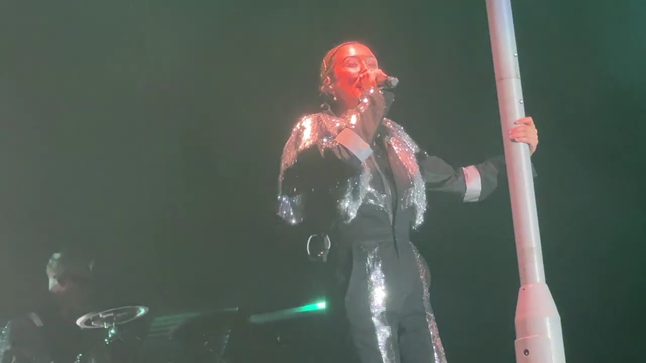 PET SHOP BOYS & CLARE UCHIMA - What Have I Done To Deserve This (Live Icónica Fest Sevilla 2025)