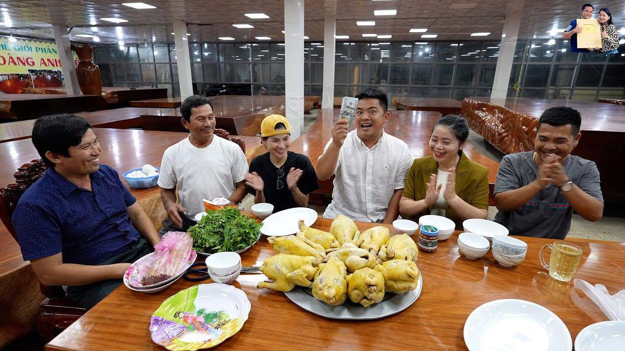 Về Thanh Hoá cùng A Hải Sapa TV Nga Sumo ăn 8 Đùi Gà nhận thưởng 2.000 USD của Đại gia gỗ Khổng lồ