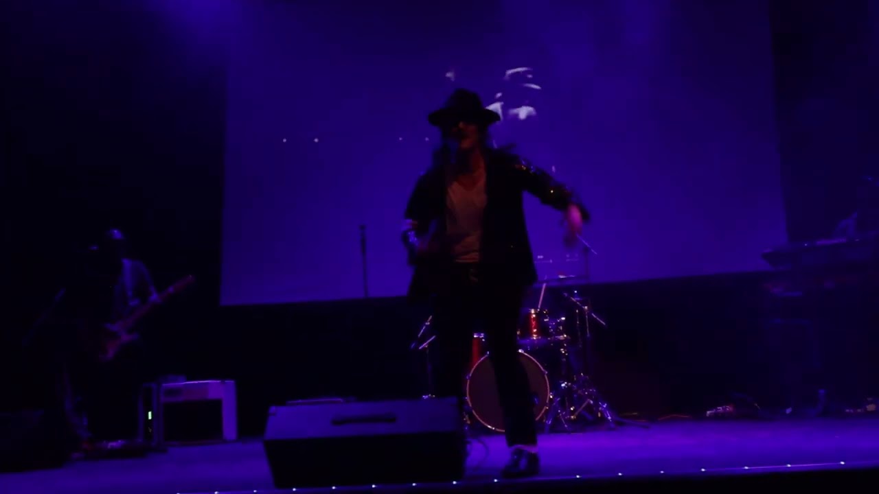 mj lives Barry dean Billie Jean Full