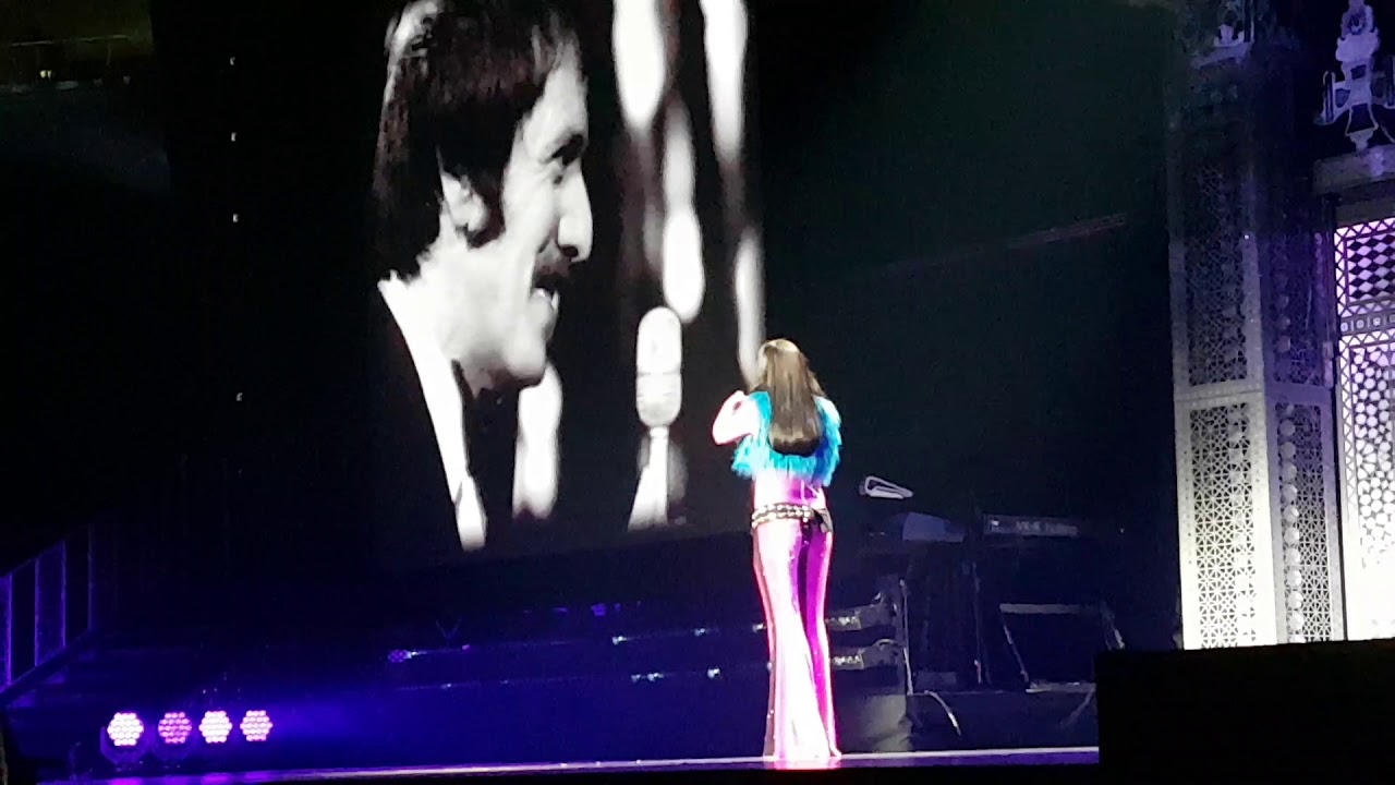 Cher - The Beat Goes On, I Got You Babe - Live In Berlin 26.09.2019