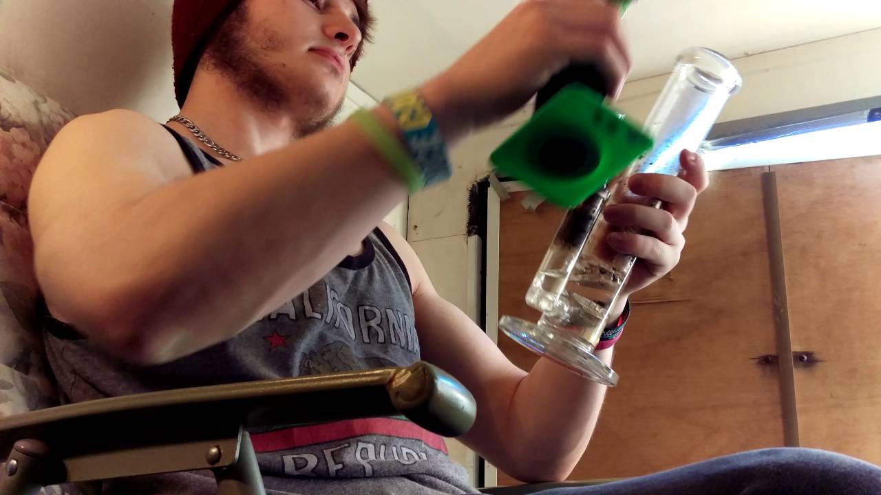 Dab + bong hit combo
