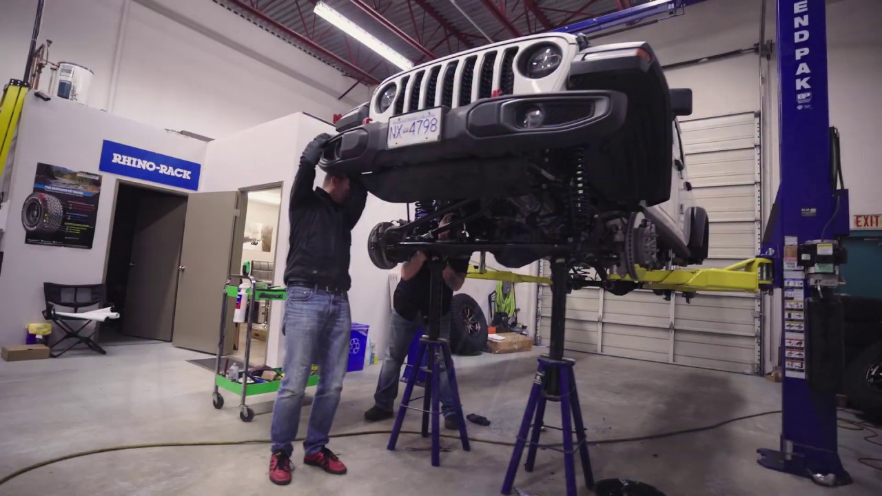 Jeep Gladiator吉普皮卡 JT 改装案例（4.5 寸加高、Kings 减震、38 寸 Nitto Ridge Grappler轮胎、Fuel wheels 轮毂）