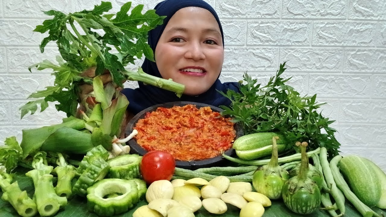 MUKBANG BATANG PEPAYA JENGKOL MUDA SAMBEL TERASI TANPA NASI#lalapanmentah #mukbanglalapanmentah