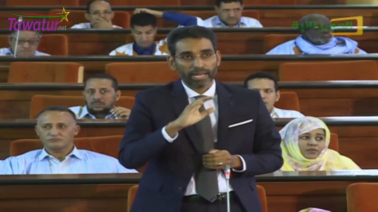 النائب محمد بوي يتهم الأغلبية البرلمانية بالخداع و النائب محمد يحي ولد خرشي يطالبه بالإعتذار