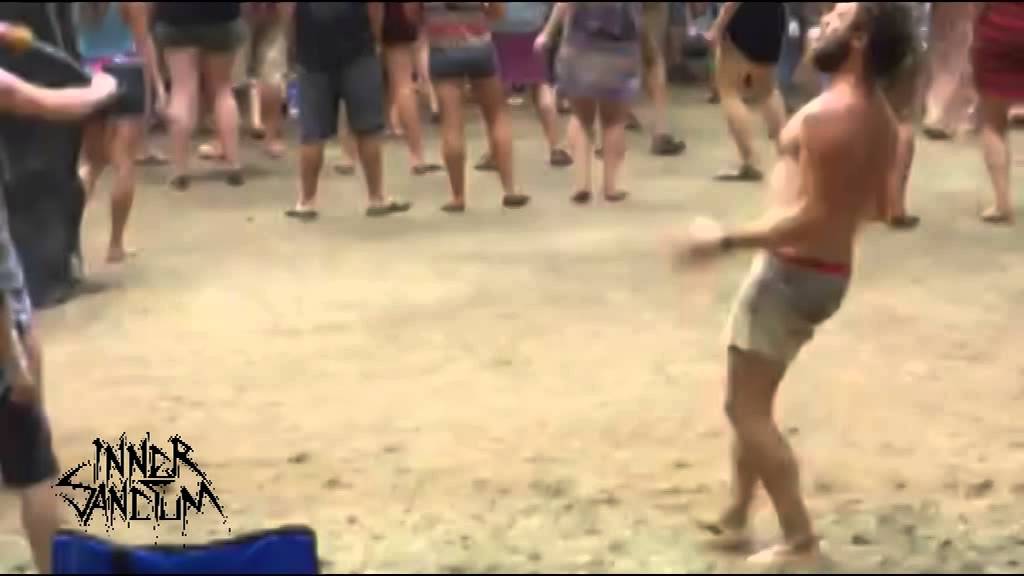 AWESOME HAPPY DANCING DUDE AT FESTIVAL - TECH METAL VERSION (INNER SANCTUM UK)