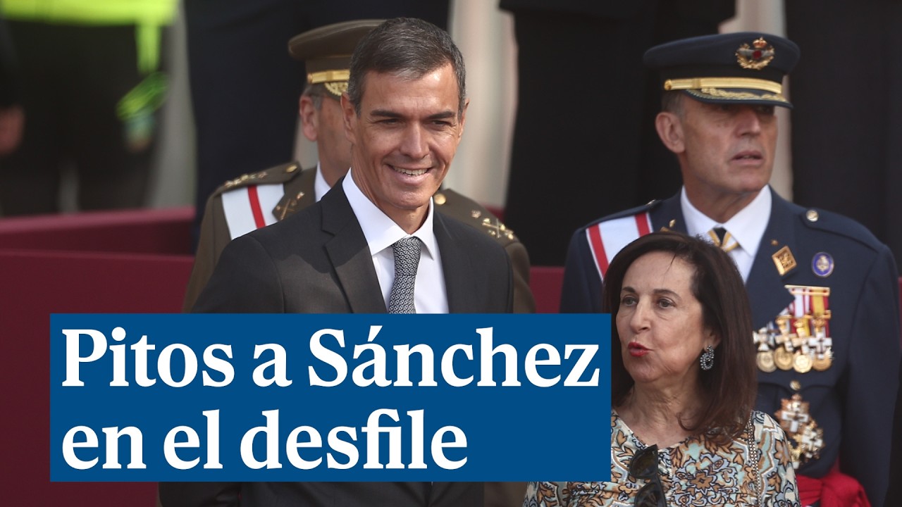 As&iacute; ha sido el desfile del 12 de octubre: pitos a S&aacute;nchez y miles de asistentes y personalidades