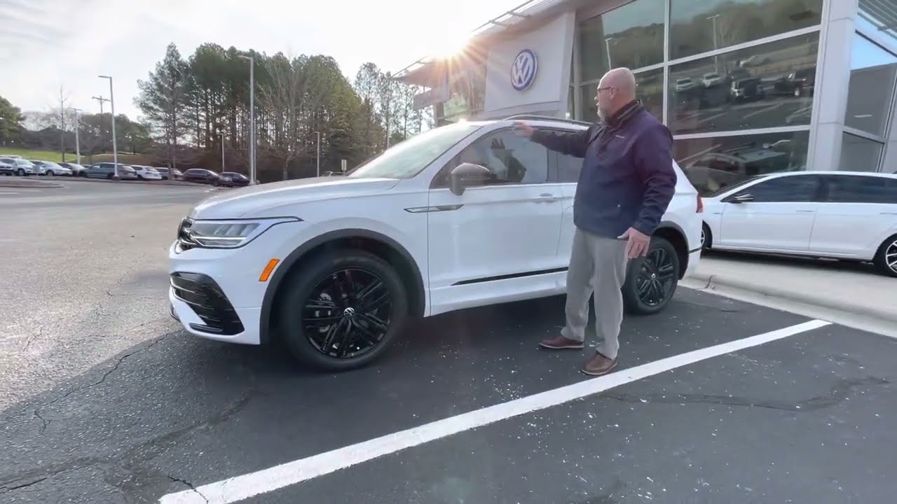 2022 Volkswagen Tiguan SE R-Line AWD black package walk around video